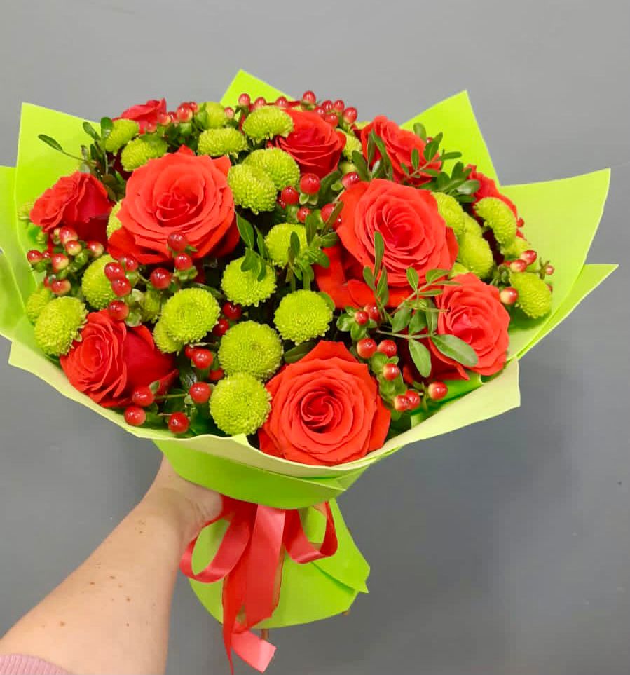 Букет цветов из: Хризантемы и Розы в Нижнем Дженгутайе