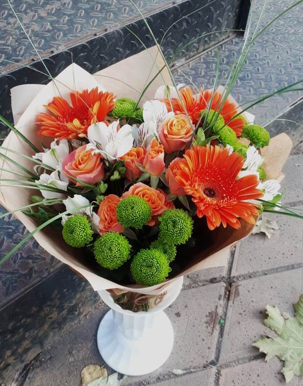 Букет цветов из: Герберы, Хризантемы, Альстромерии и Розы в Нижнем Дженгутайе