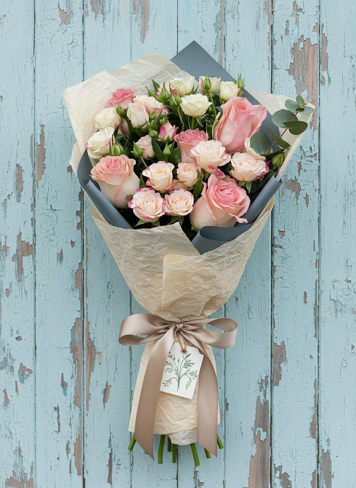 Букет цветов из: Розы в Нижнем Дженгутайе