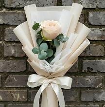 Букет цветов из:  Розы в Нижнем Дженгутайе