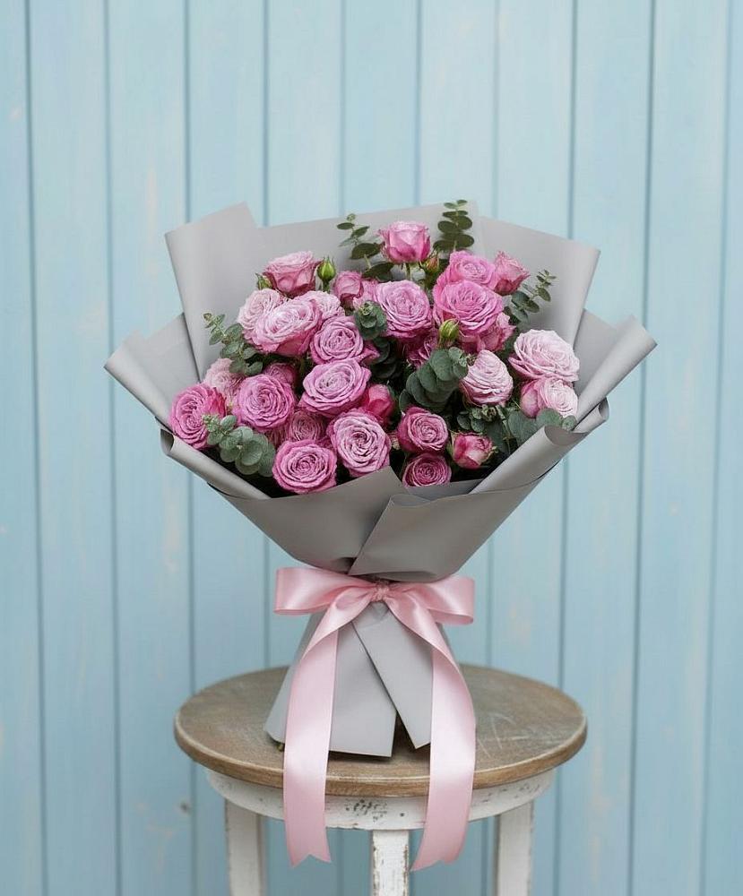 Букет цветов из: Розы в Нижнем Дженгутайе