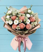 Букет цветов из:  Розы, Альстромерии и Лизиантусы в Нижнем Дженгутайе