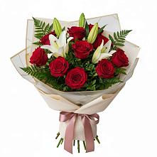 Букет цветов из:  Лилии и Розы в Нижнем Дженгутайе