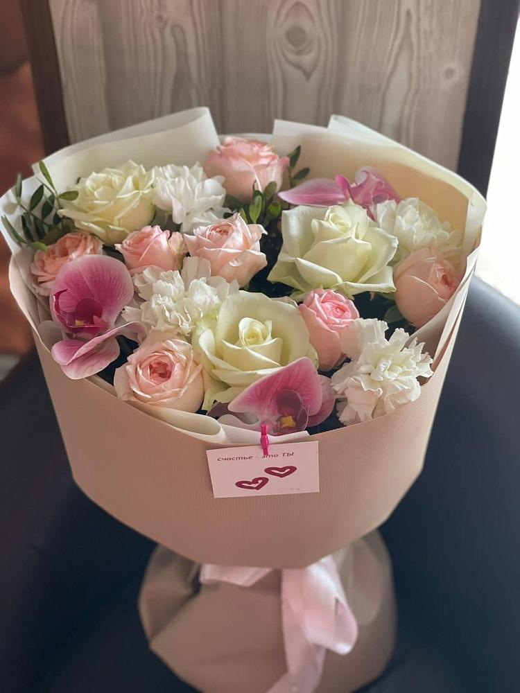 Букет цветов из: Орхидеи, Розы и Гвоздики в Нижнем Дженгутайе