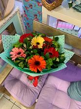 Букет цветов из:  Герберы, Хризантемы и Альстромерии #REPLACE_PRED# Нижнем Дженгутайе