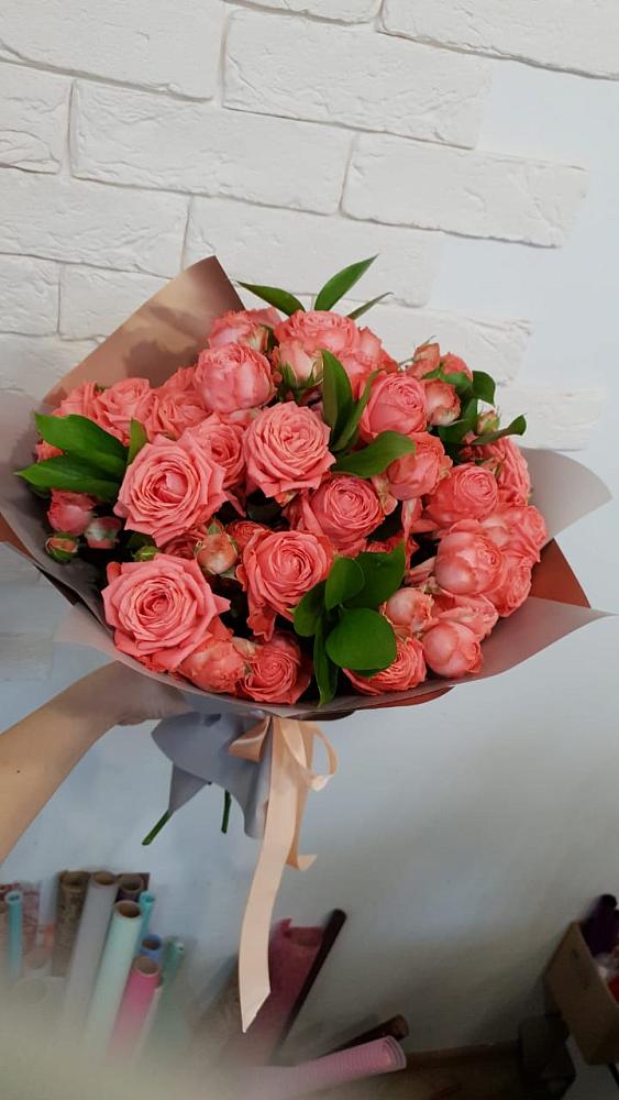 Букет цветов из: Розы в Нижнем Дженгутайе