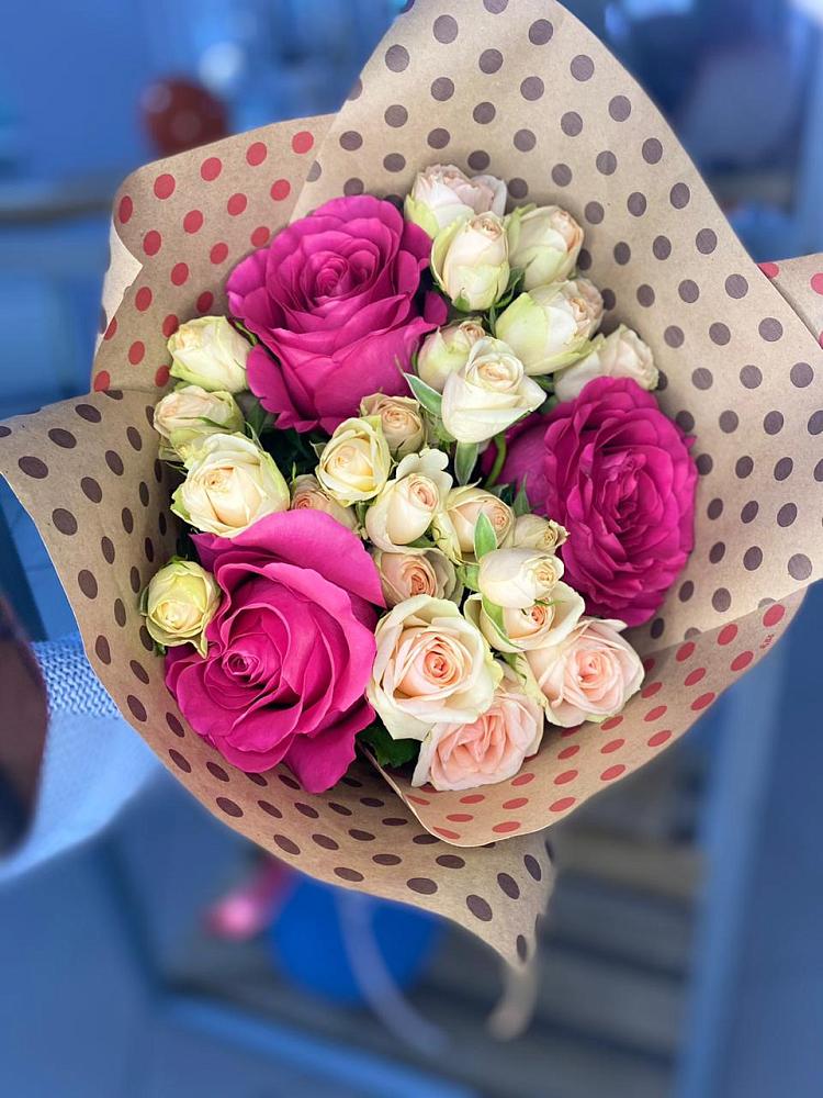 Букет цветов из: Розы в Нижнем Дженгутайе