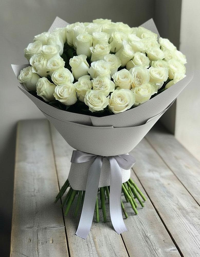 Букет 35 Белых роз в Нижнем Дженгутайе