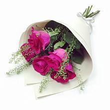 Букет цветов из:  Розы в Нижнем Дженгутайе