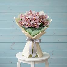 Букет цветов из:  Орхидеи и Розы в Нижнем Дженгутайе