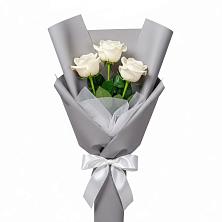 Букет 3 белые розы в Нижнем Дженгутайе