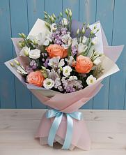 Букет цветов из:  Лизиантусы, Розы, Альстромерии и Гипсофила в Нижнем Дженгутайе