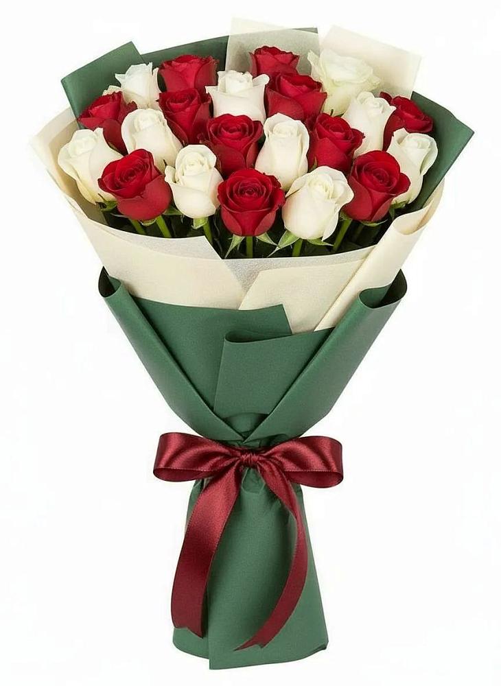 Букет Микс из красных и белых роз в Нижнем Дженгутайе