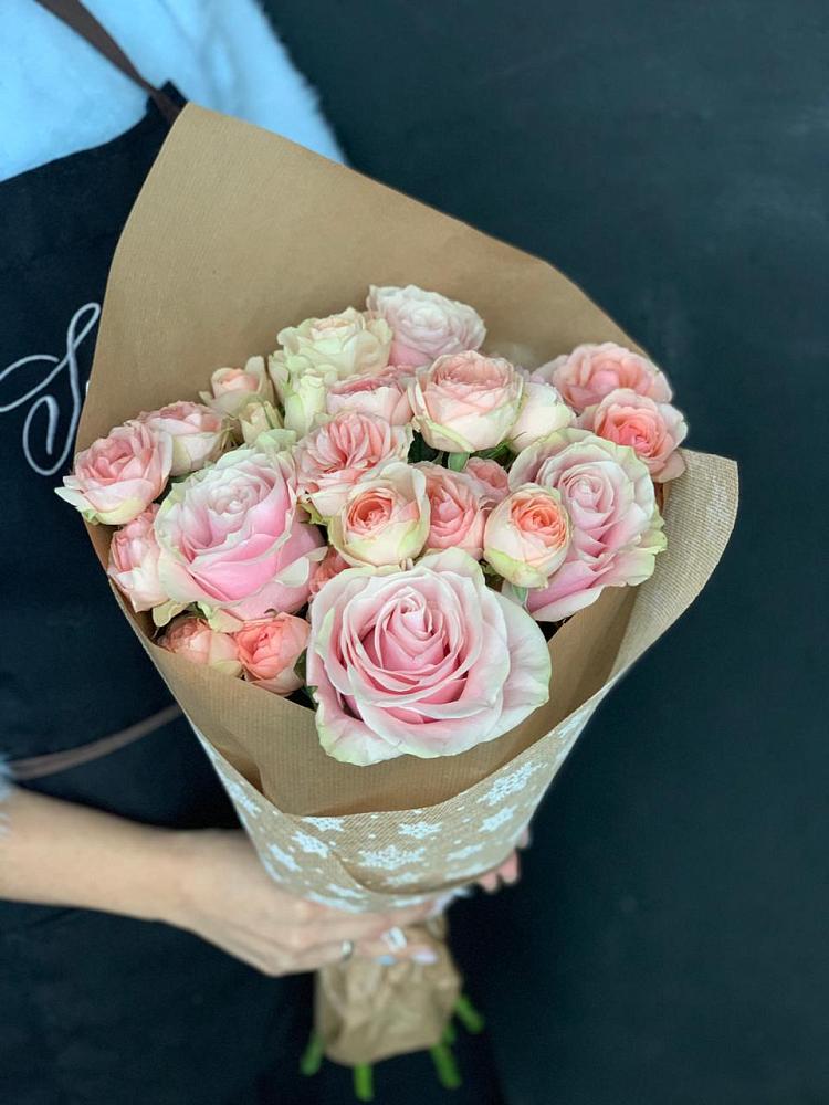 Букет цветов из: Хризантемы и Розы в Нижнем Дженгутайе