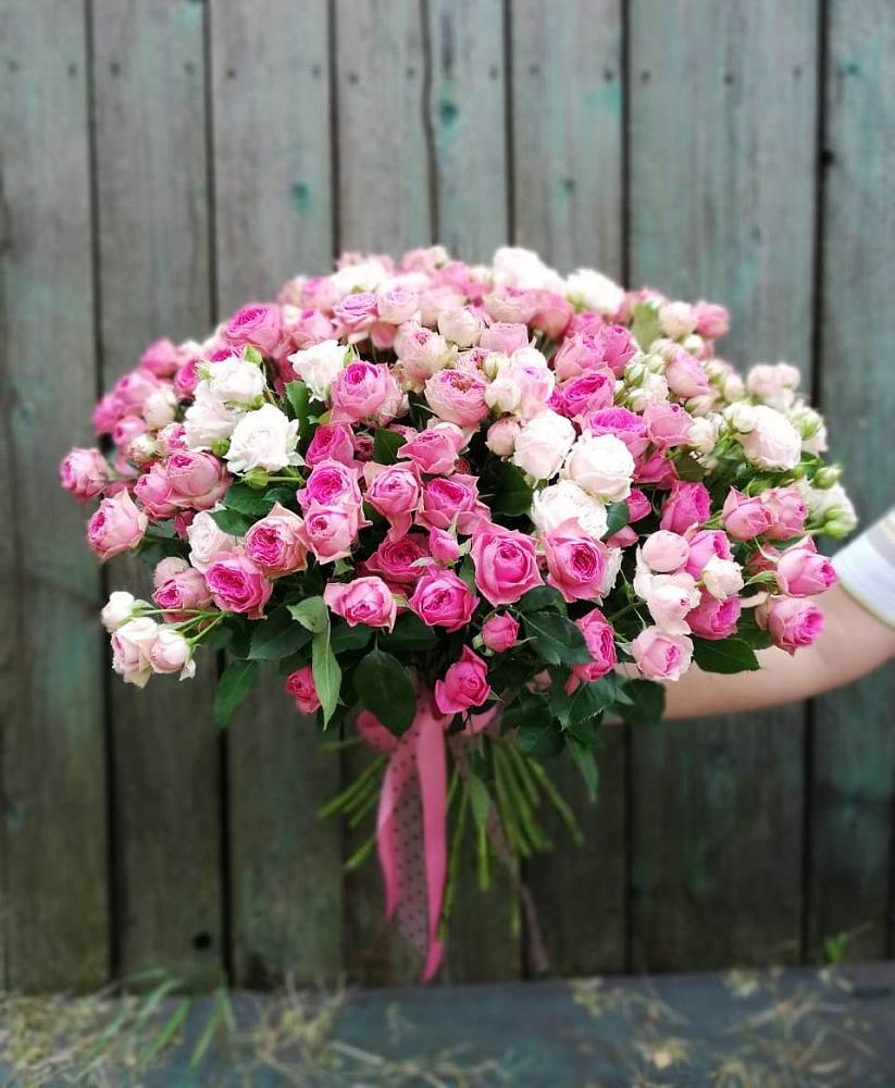 Букет Розовые кустовые розы Натали и Лав Лидия в Нижнем Дженгутайе