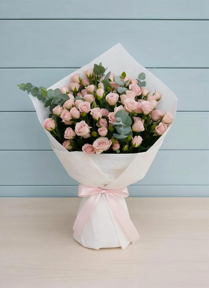 Букет цветов из: Розы в Нижнем Дженгутайе