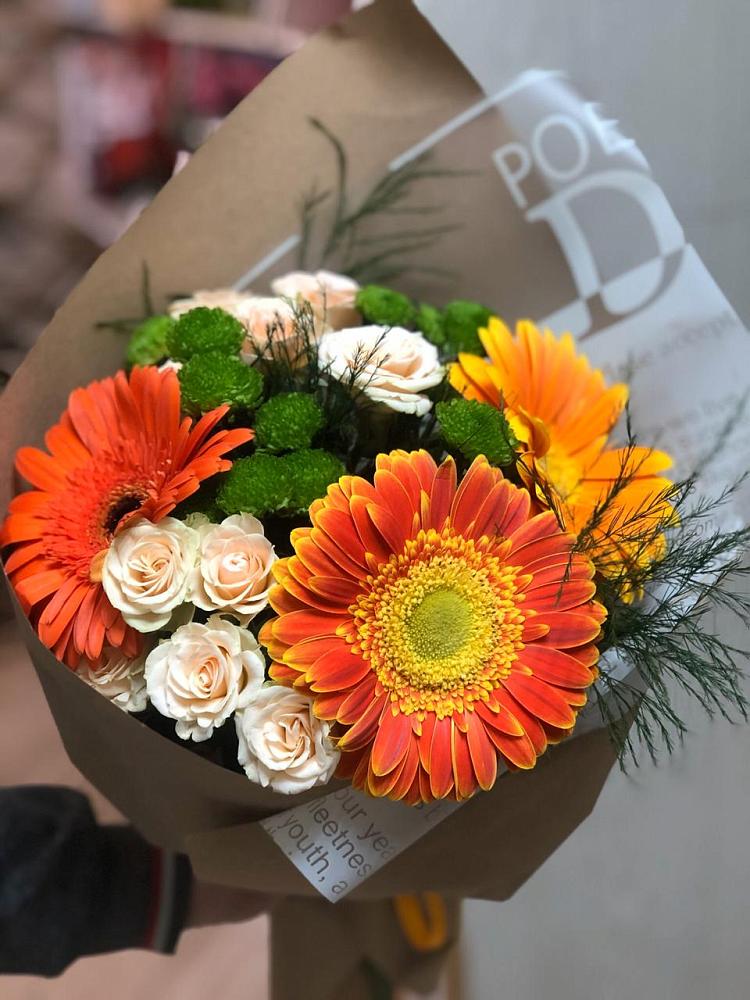 Букет цветов из: Герберы, Хризантемы и Розы в Нижнем Дженгутайе