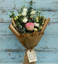 Букет цветов из:  Розы и Лизиантусы #REPLACE_PRED# Нижнем Дженгутайе