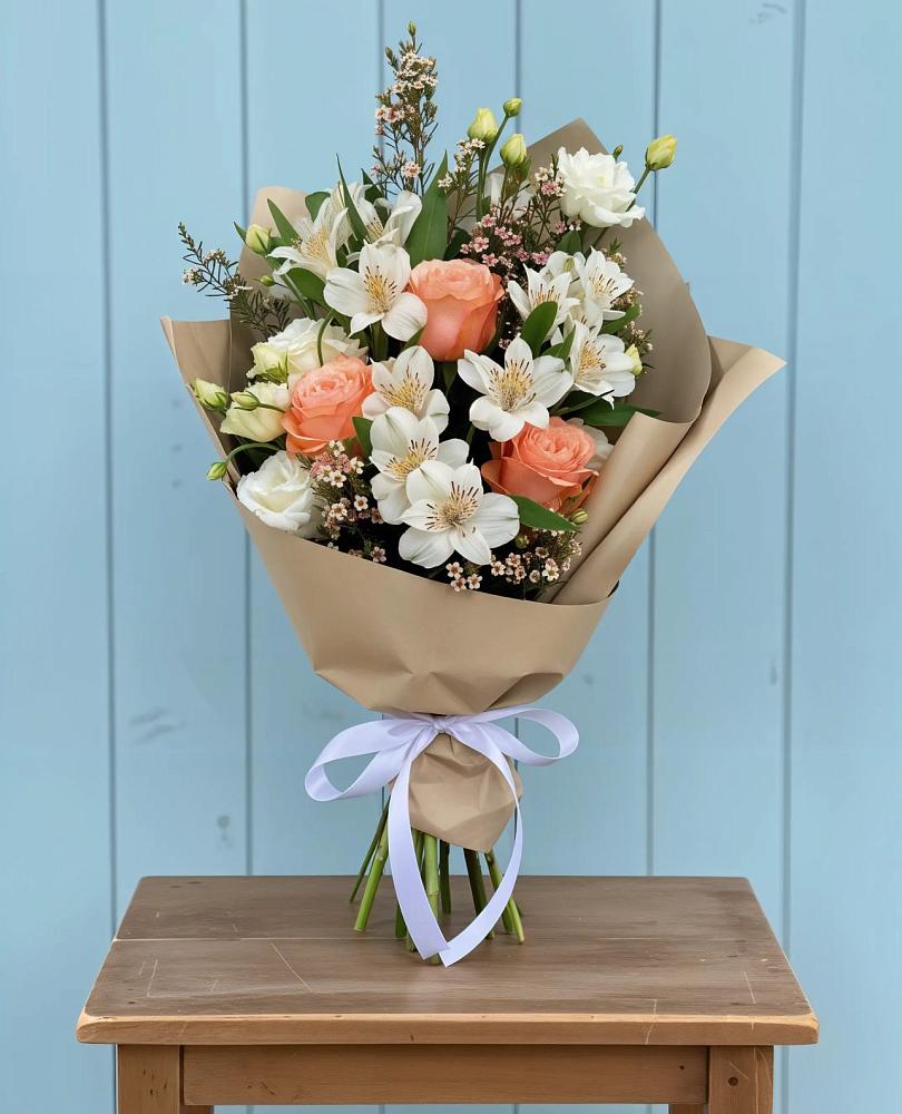 Букет цветов из: Альстромерии, Лизиантусы, Розы и Хризантемы в Нижнем Дженгутайе