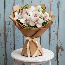 Букет цветов из:  Орхидеи и Розы в Нижнем Дженгутайе