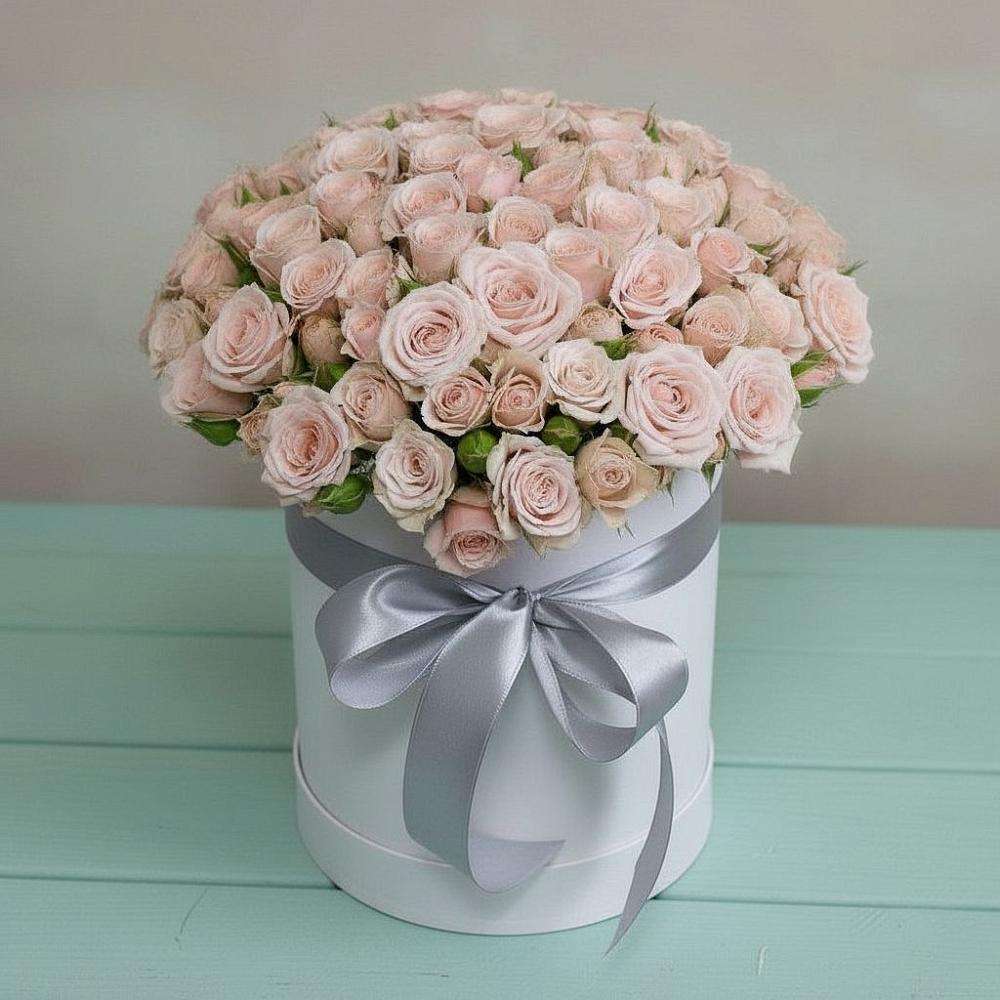 Цветочная композиция из Розы в шляпной коробке в Нижнем Дженгутайе